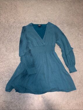 Women’s long sleeve dress
